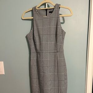 Banana Republic Houndstooth Sheath Dress 6 Petite